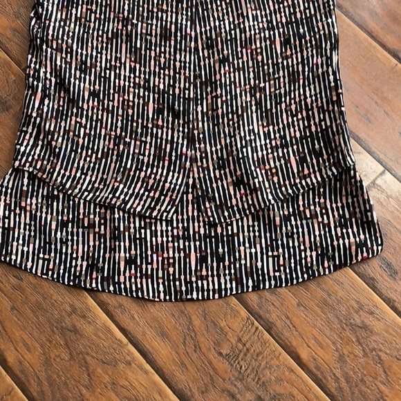- WHBM Top - Size Medium - Picture 12 of 13